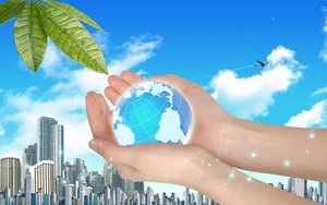 扫地机器人与扫地机宠物场景，毛发清理各显神通